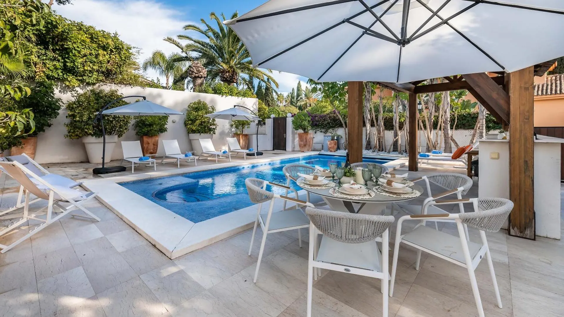 Vacation Marbella I Villa La Cabane, Prestige, Heated Pool, 300M To The Beach