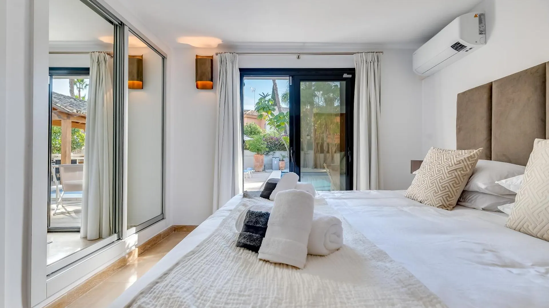 Vacation Marbella I Villa La Cabane, Prestige, Heated Pool, 300M To The Beach