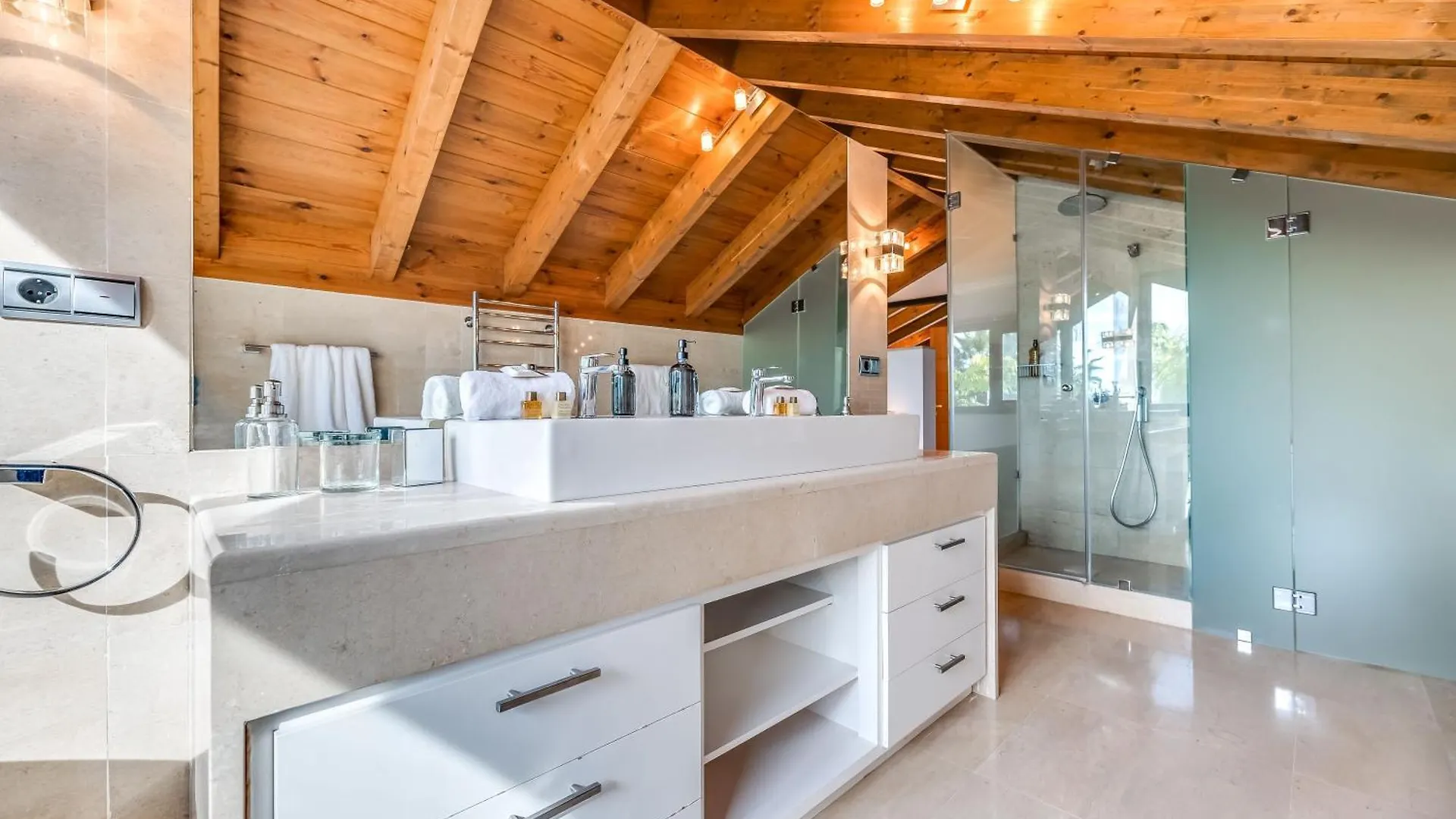 Vacation Marbella I Villa La Cabane, Prestige, Heated Pool, 300M To The Beach